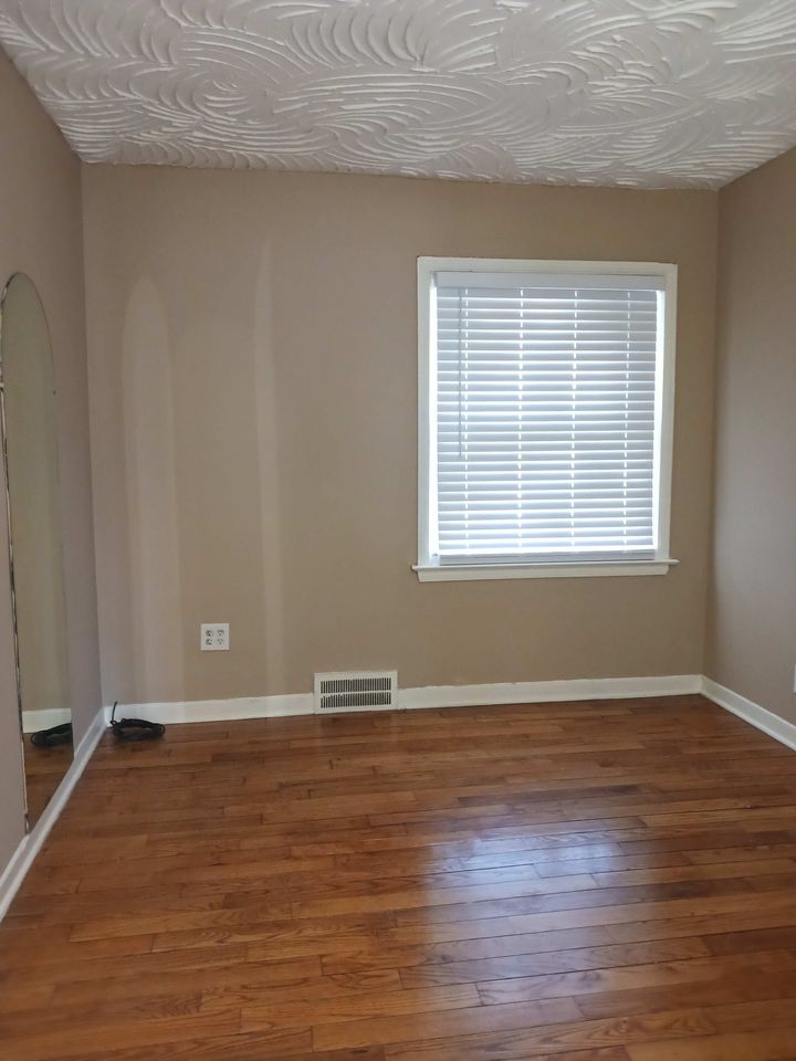 2 Beds 1 Bath - Townhouse photo'