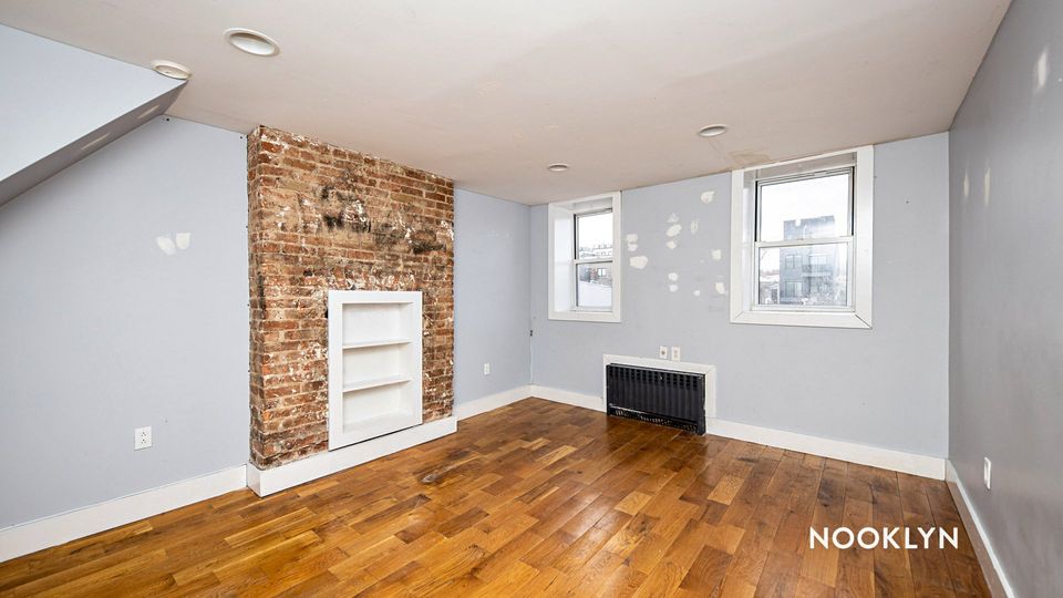3 Bed in Bushwick! (FULL APARTMENT FOR RENT)