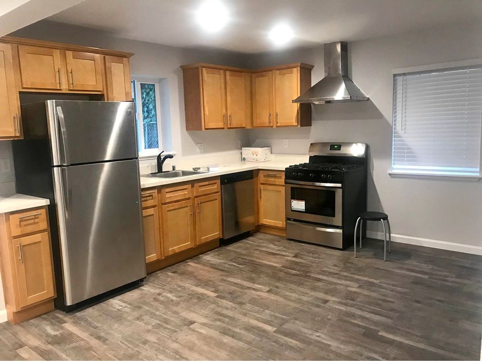 3 Beds 1 Bath - Apartment