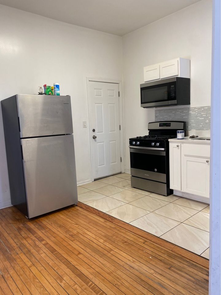 3 Beds 1 Bath - Apartment photo'