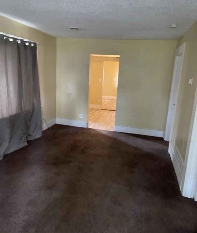 3 Beds 1 Bath - House photo'