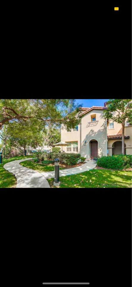 3 Beds 3 Baths - Townhouse - 2