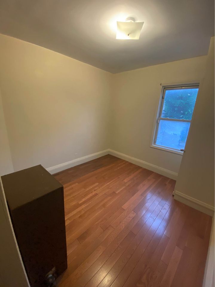 4 Beds 1 Bath - House photo'