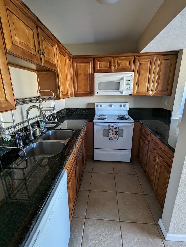 2 Beds 2 Baths Apartment - 12