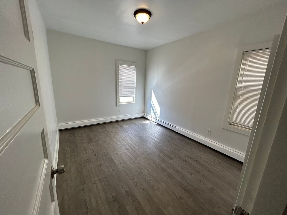 2 Beds 1 Bath Apartment photo'