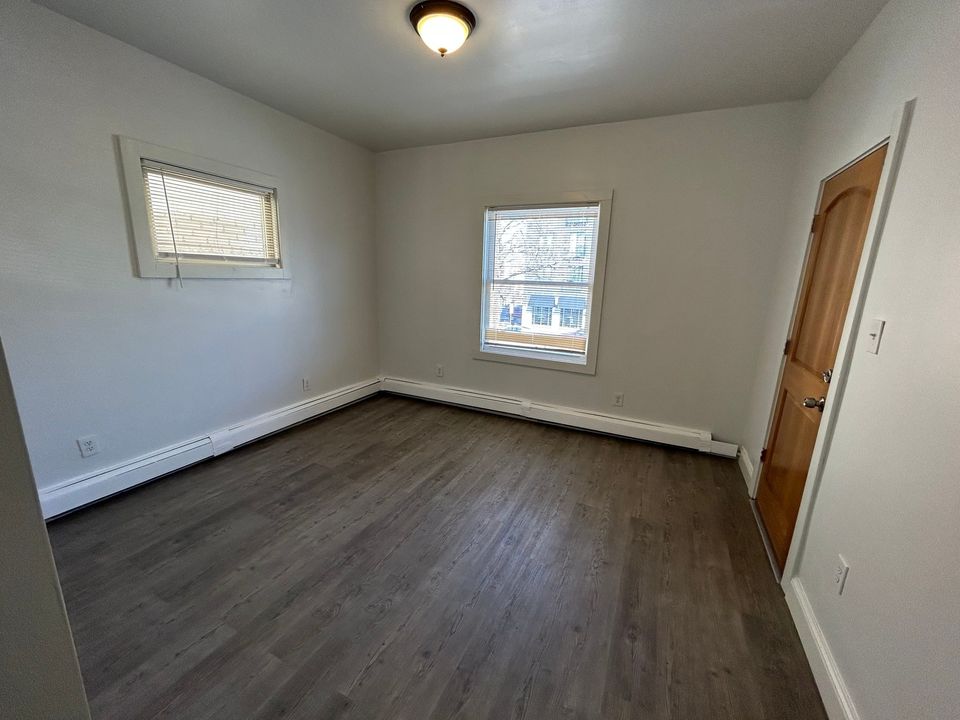 2 Beds 1 Bath Apartment photo'