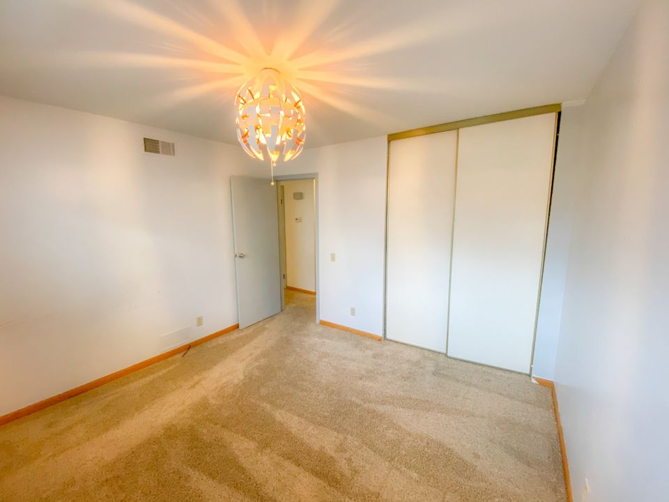 2 Beds 1 Bath Townhouse photo'