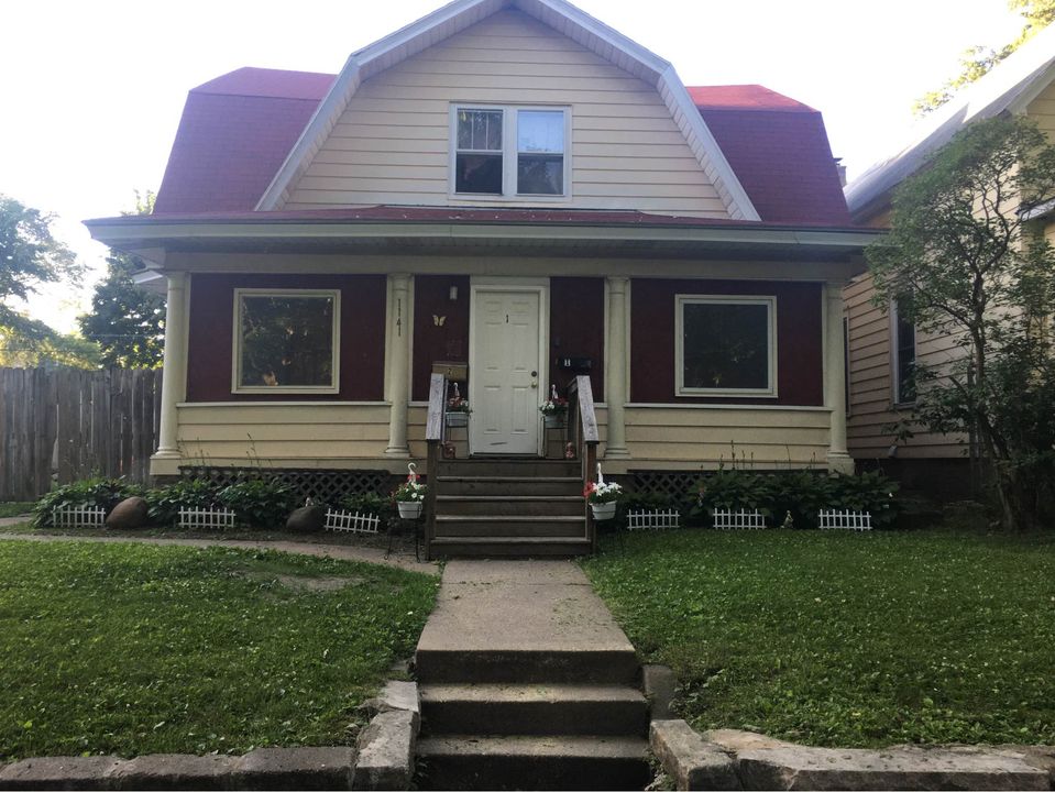 3 Beds 1 Bath - House photo'