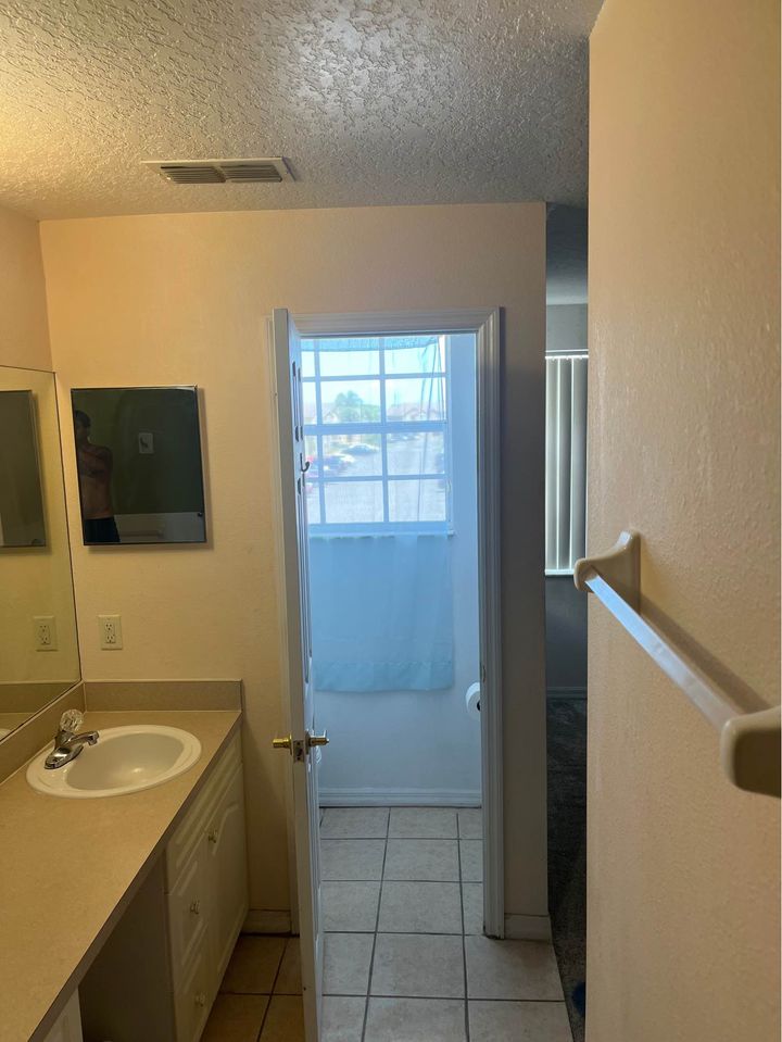 1 Bed 1 Bath - Townhouse photo'