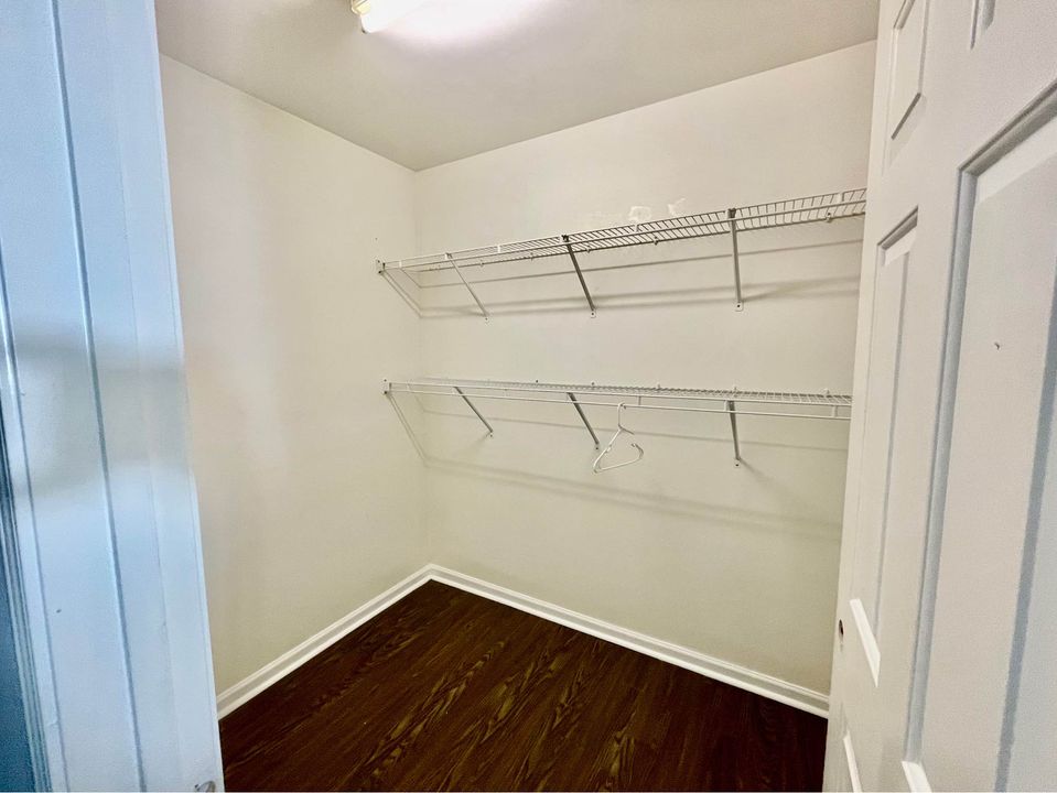 1 Bed 1 Bath - Townhouse photo'