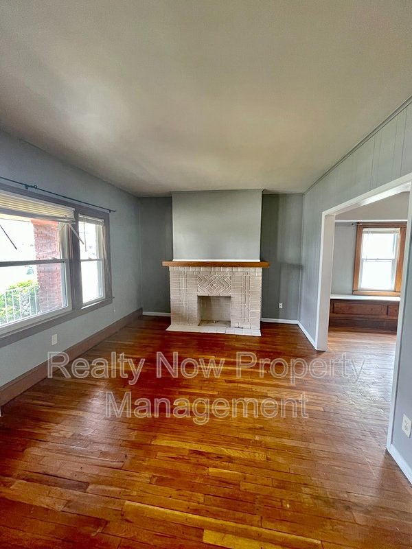 2 Beds 1 Bath Apartment