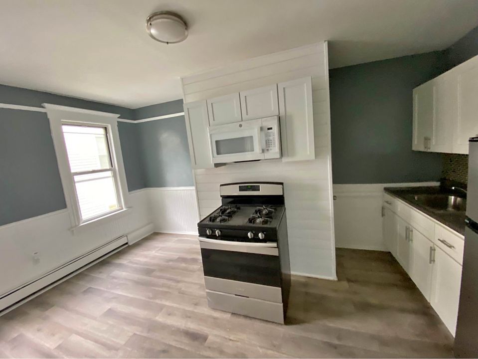 2 Beds 1 Bath - Apartment