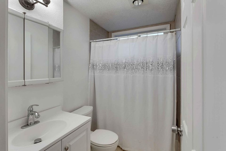 2 Beds 1 Bath - Apartment photo'