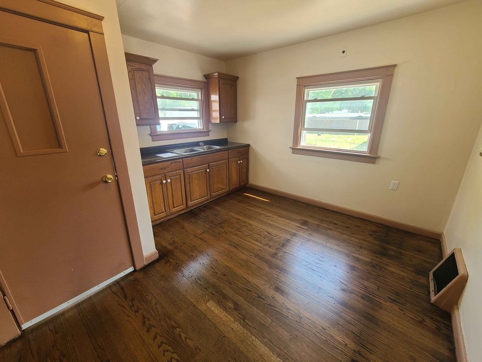 2 Beds 1 Bath - Apartment photo'