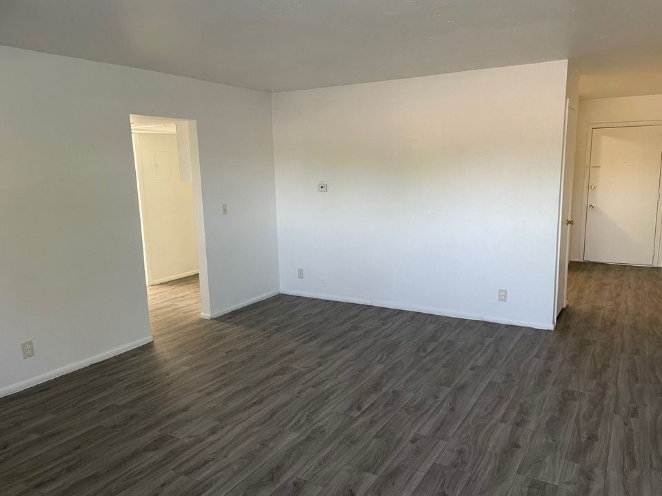 2 Beds 1 Bath Apartment photo'