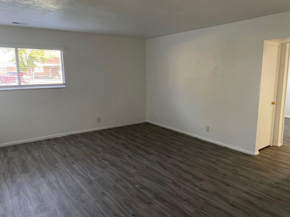 2 Beds 1 Bath Apartment photo'