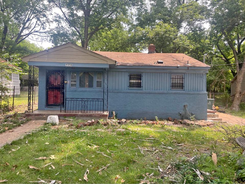 2 Beds 1 Bath - House