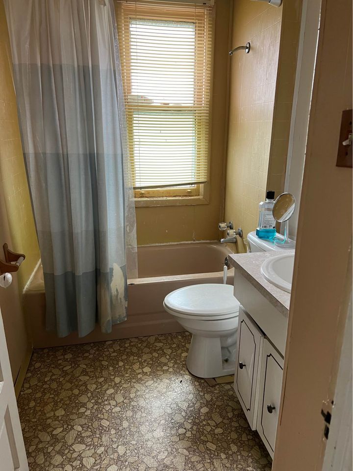 2 Beds 1 Bath - House photo'