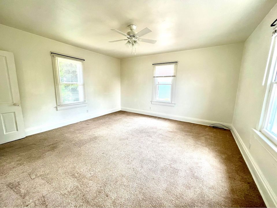 2 Beds 1 Bath - House photo'