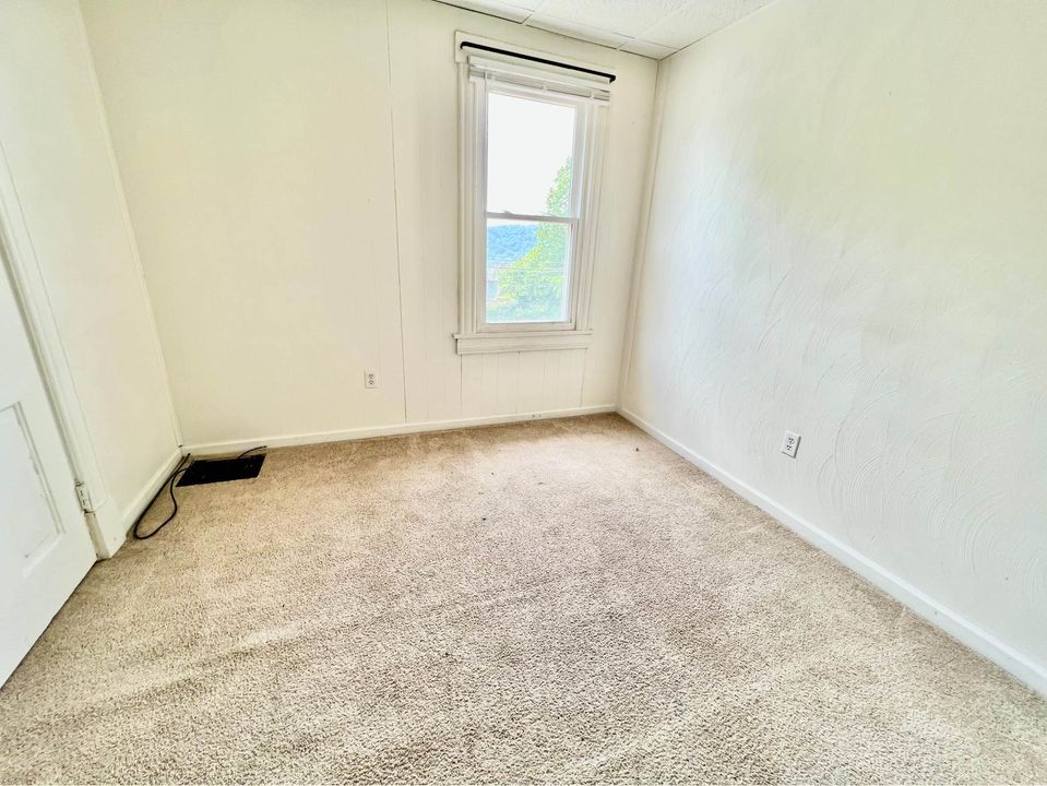 2 Beds 1 Bath - House photo'