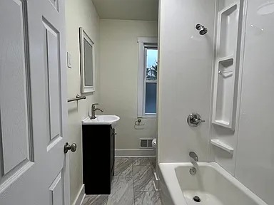 2 Beds 1 Bath House photo'