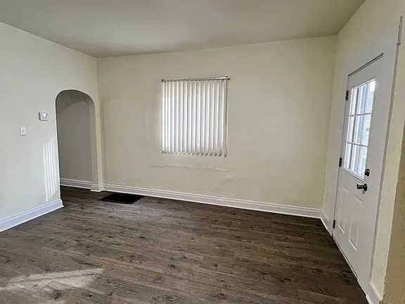 2 Beds 1 Bath House photo'