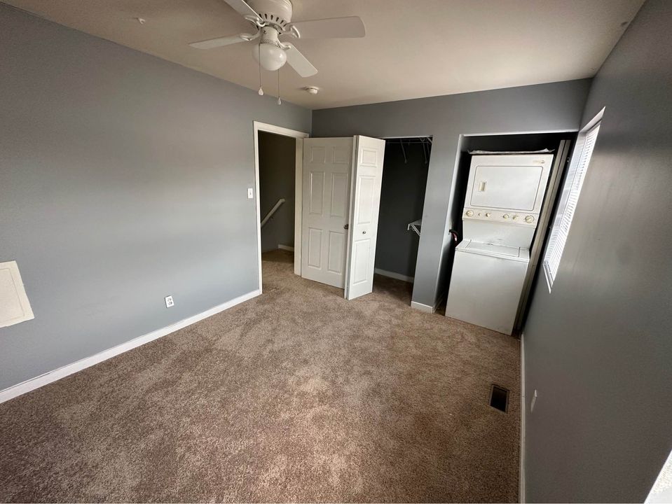 2 Beds 1 Bath - Townhouse photo'