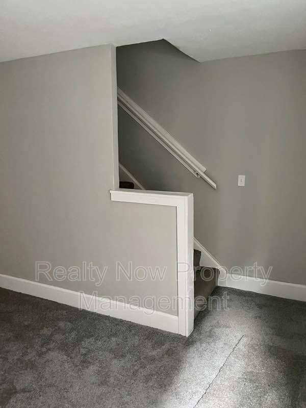 2 Beds 1 Bath - Townhouse photo'