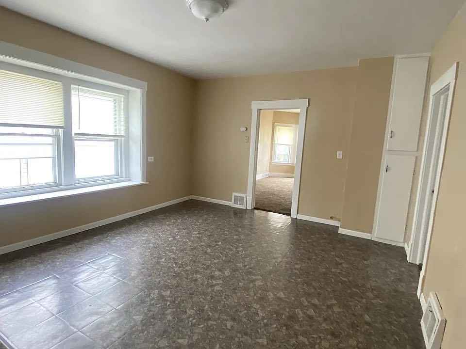 2 Beds 1 Bath - Townhouse photo'