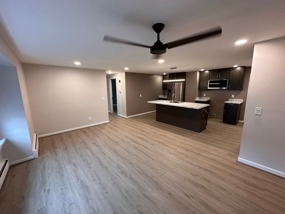 2 Beds 1 Bath Townhouse photo'