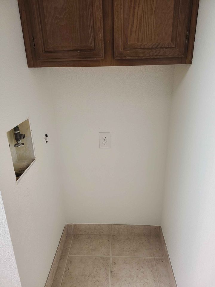 2 Beds 1 Bath - Townhouse photo'