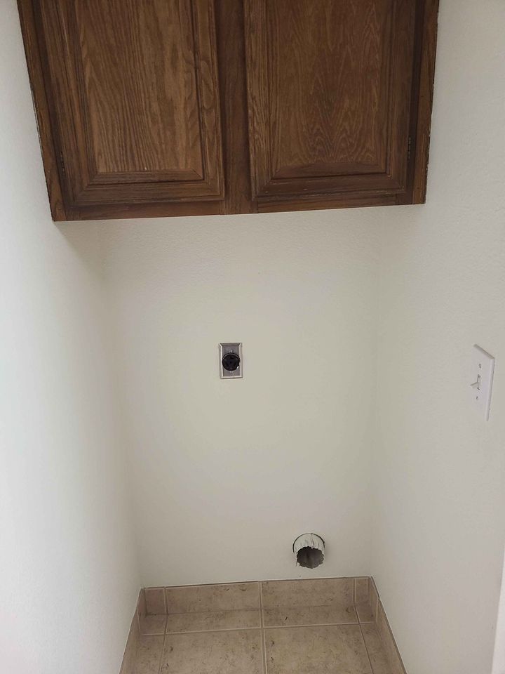 2 Beds 1 Bath - Townhouse - 12