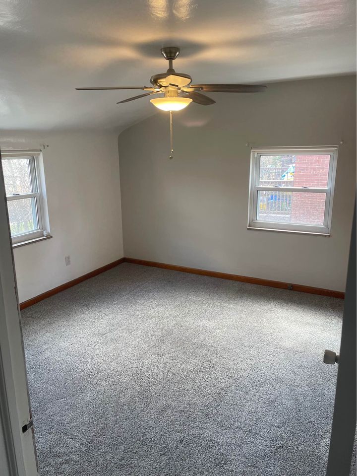 2 Beds 1 Bath - Townhouse photo'