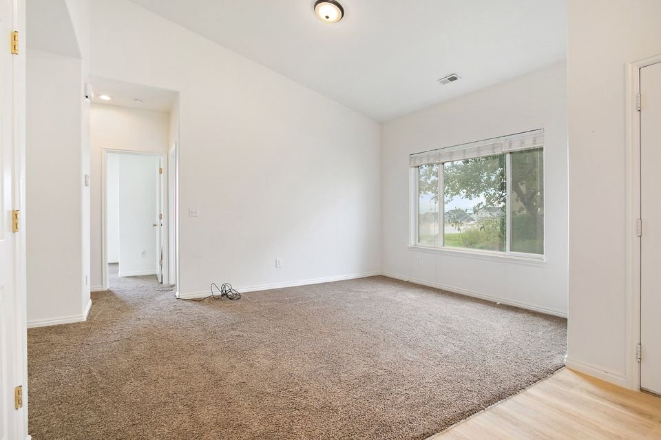 2 Beds 1 Bath Townhouse photo'