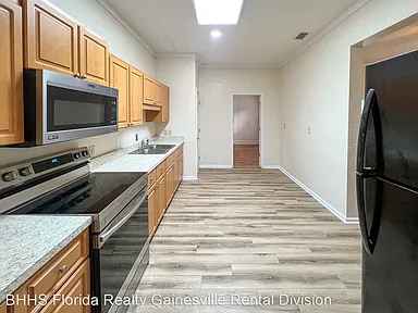 2 Beds 2 Baths - Townhouse photo'