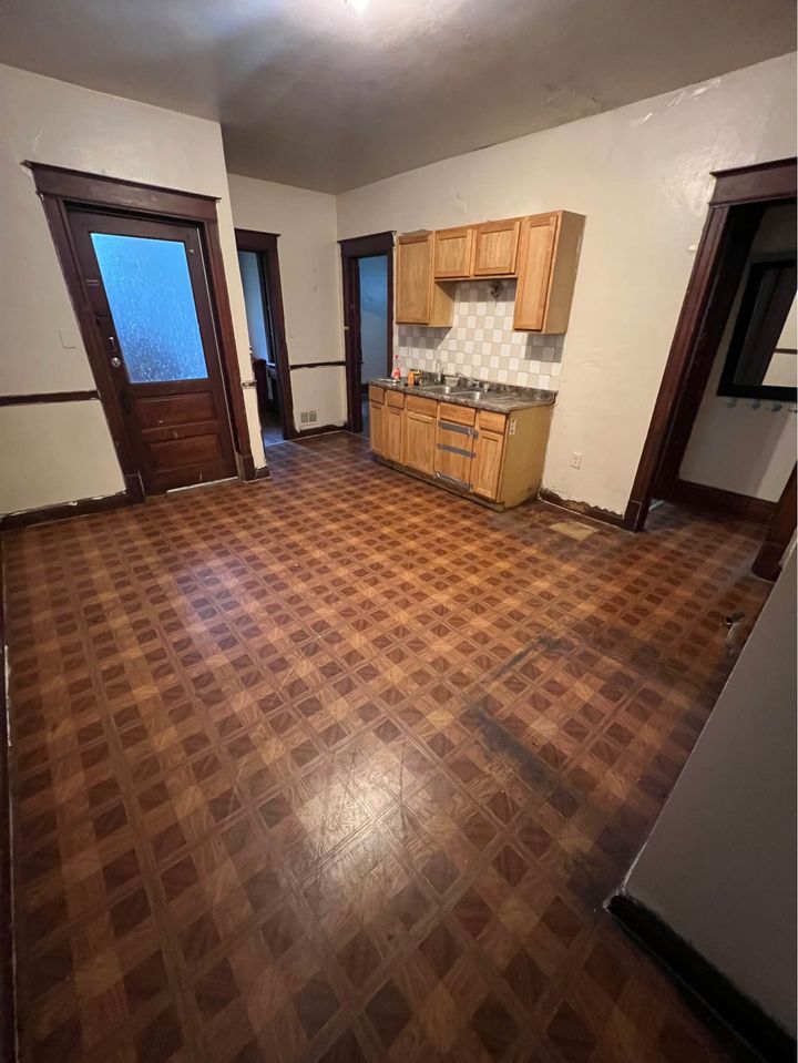 3 Beds 1 Bath - Apartment photo'