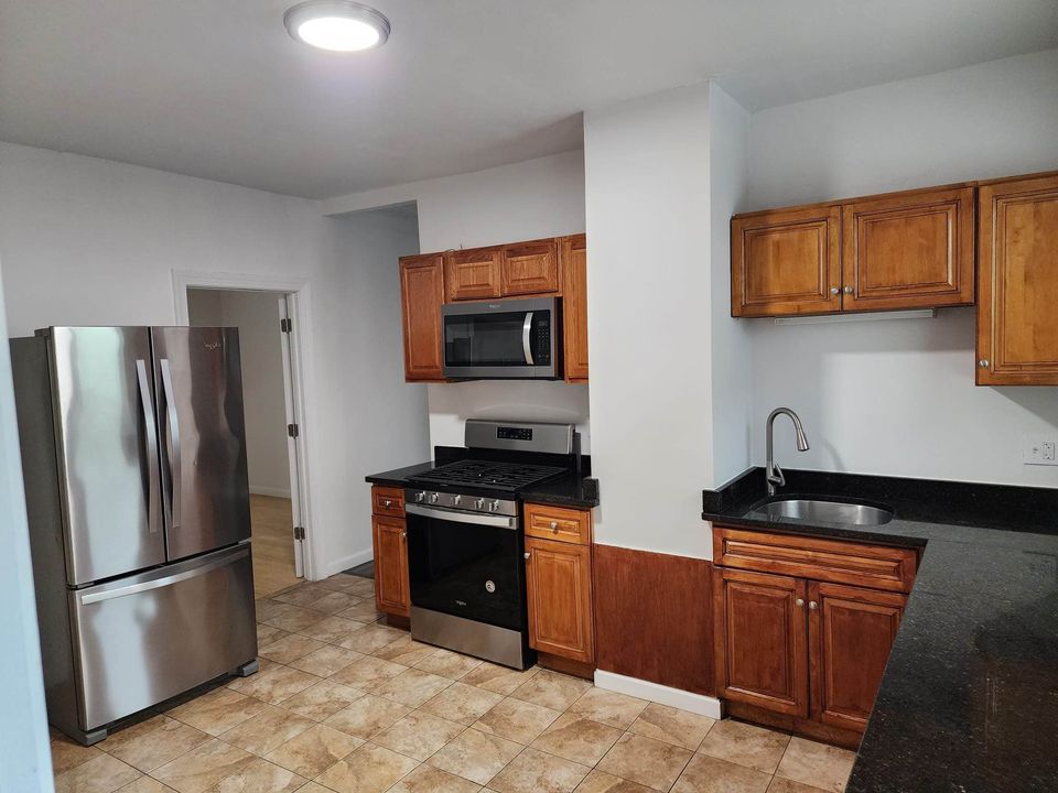 3 Beds 1 Bath - Apartment photo'