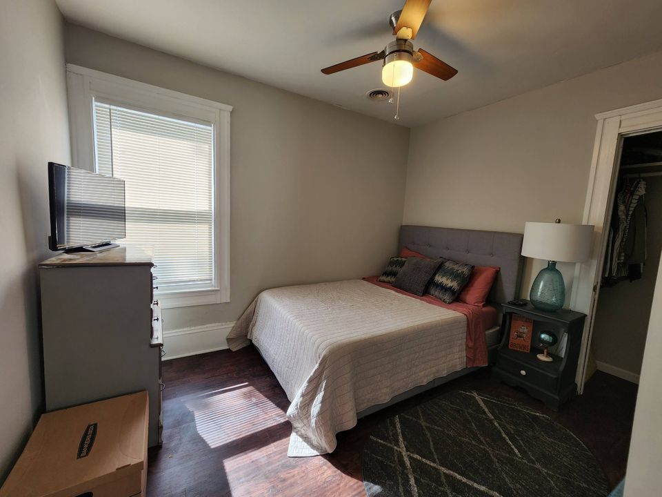 3 Beds 1 Bath Apartment photo'