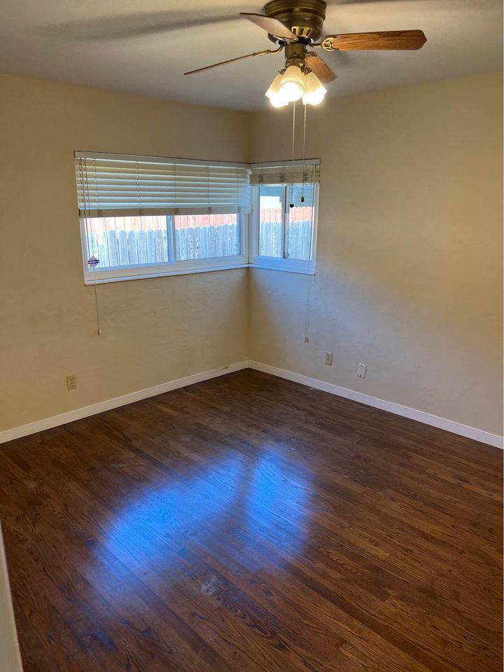 3 Beds 1 Bath - House photo'