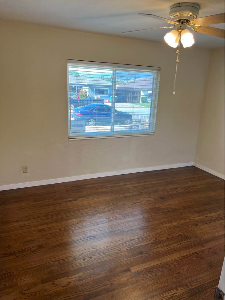 3 Beds 1 Bath - House photo'