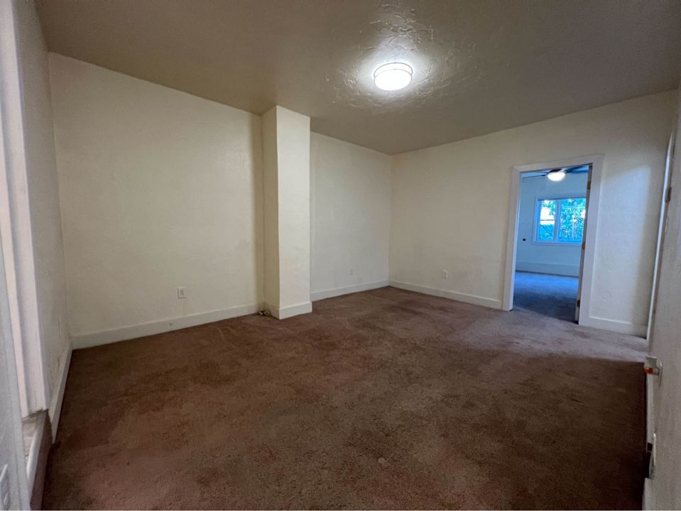 3 Beds 1 Bath - House photo'