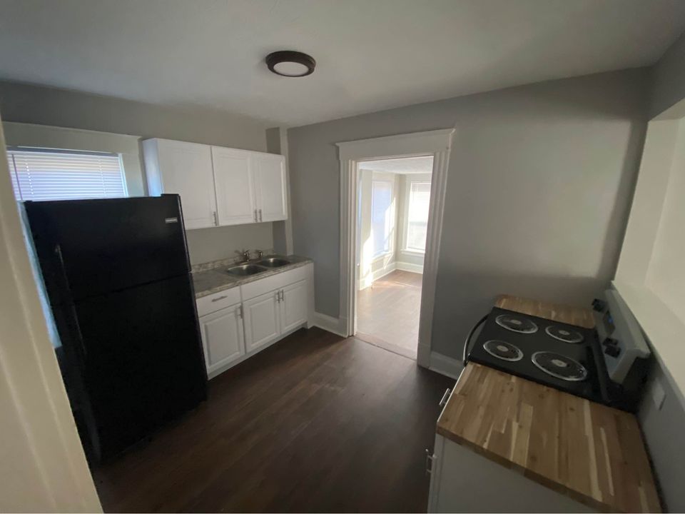 3 Beds 1 Bath - House photo'