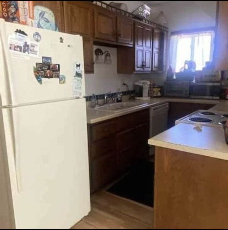 3 Beds 1 Bath - House photo'