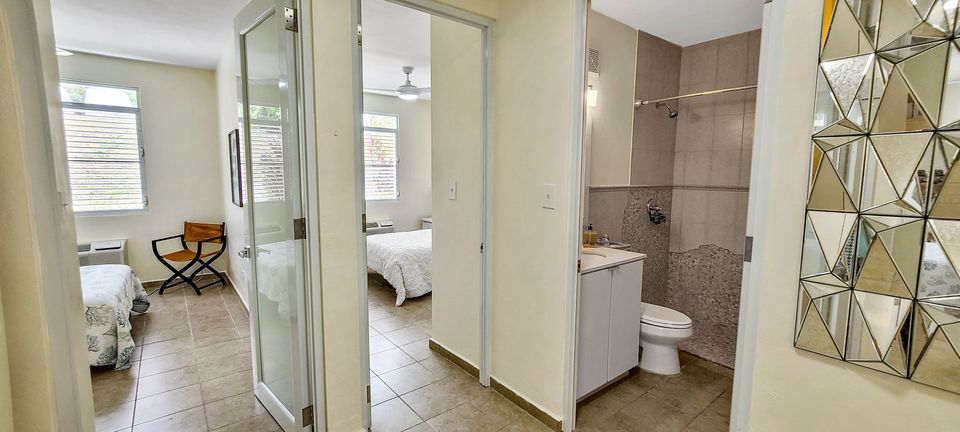 3 Beds 2.5 Baths Apartment/condo photo'