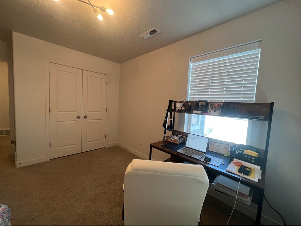 3 Beds 2.5 Baths - Townhouse - 18