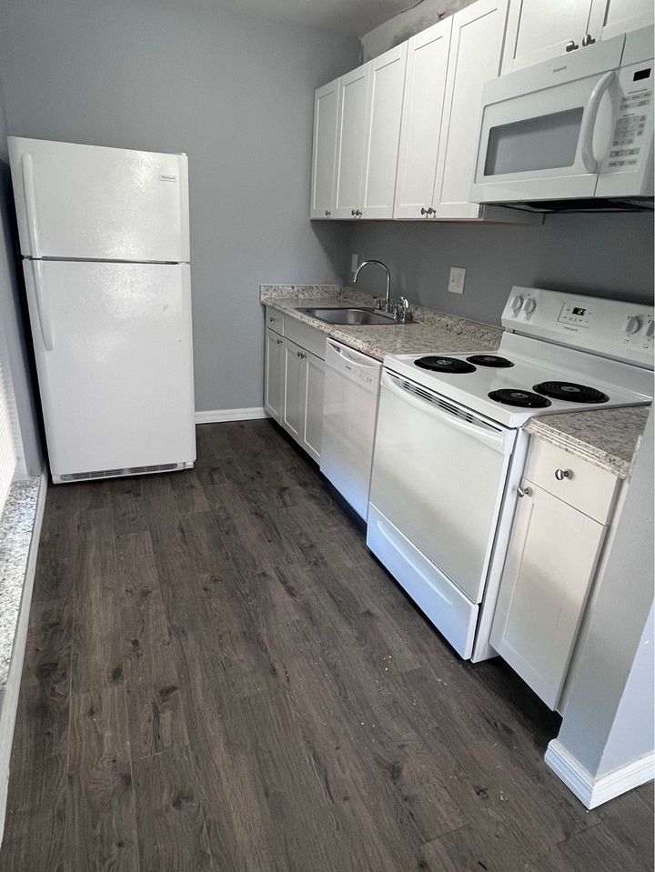 1 Bed 1 Bath - Apartment photo'