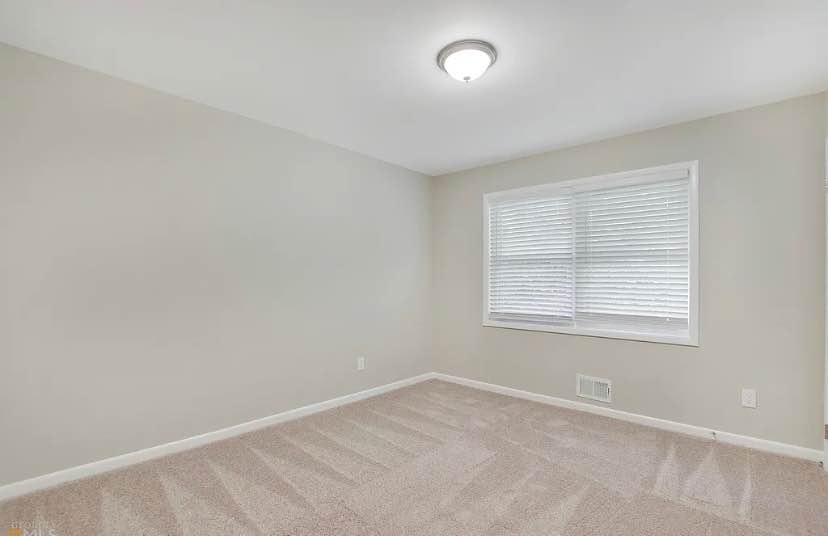 1 Bed 2 Baths - Townhouse photo'