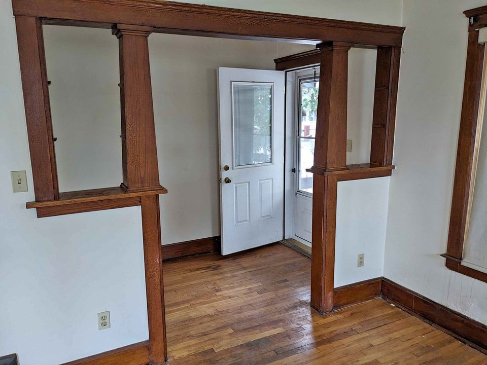 2 Beds 1 Bath - Apartment