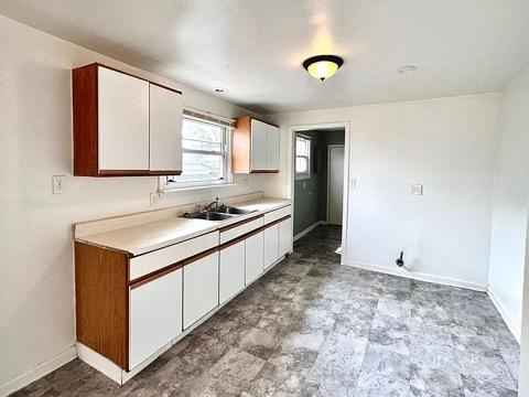 3 Beds 1 Bath - House photo'