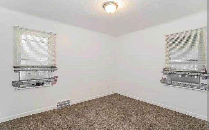 3 Beds 1 Bath - House photo'